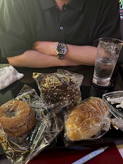 ゆい「ドーナツ🍩🥯」