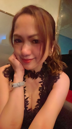 プロフィール写真3・リエ|CLUB SWAG・スワッグ - 中洲のインターナショナルパブ