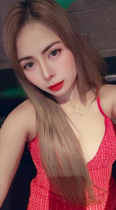 プロフィール写真2・ジュリア｜CLUB SWAG・スワッグ - 中洲のインターナショナルパブ