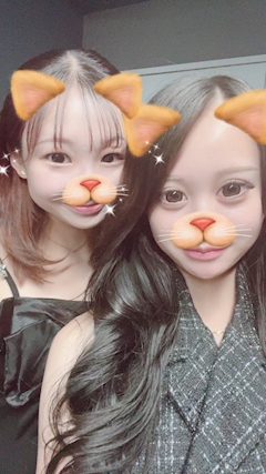 もな「8月LASTの水曜日になりました🌙🥂」