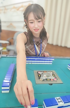 プロフィール写真3・加藤利奈|ノーレート麻雀BAR H&Rハル・ノーレートマージャンバー エイチアンドアールハル - JR宇都宮のガールズバー