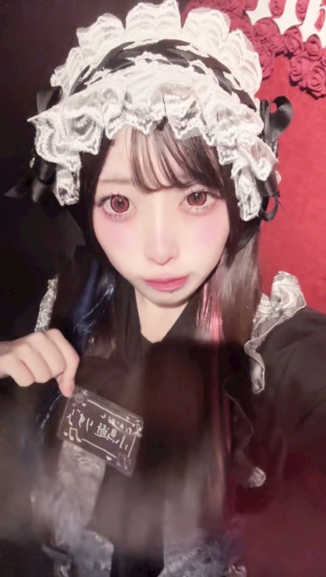 小鳥遊りず Rosera Cafe