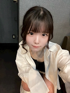 プロフィール写真6・まろ|Cafe & Bar Lumière de l'aube るみえる・ルミエール ドゥ ローブ ルミエル - 東心斎橋のコンカフェ