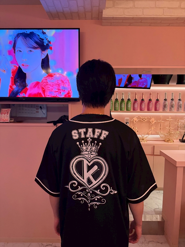 じん（スタッフ）