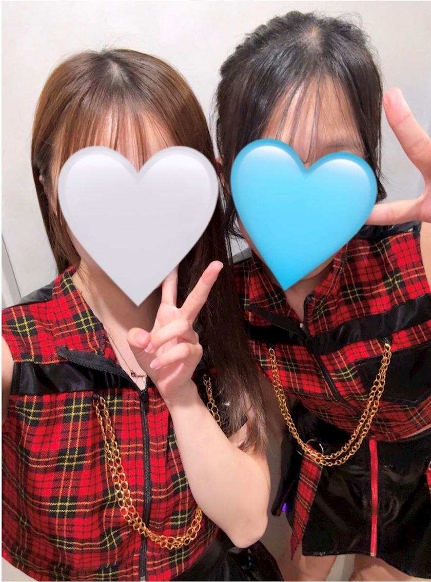 キャスト同士で撮影した仲良し写真