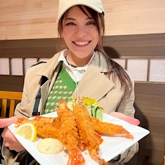 プロフィール写真2・田中菜月|inclusion・インクルージョン - 北新地のスナック