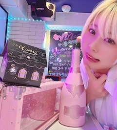 プロフィール写真5・あやぽん(塚田綾佳)|GIRLS BAR れ~ゔ - 亀戸のガールズバー