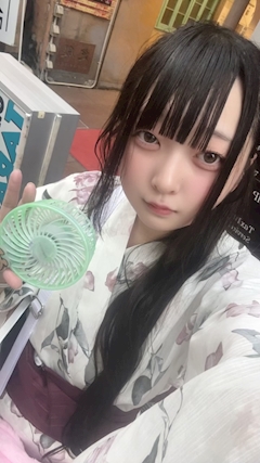 めろん「浴衣です！♡」