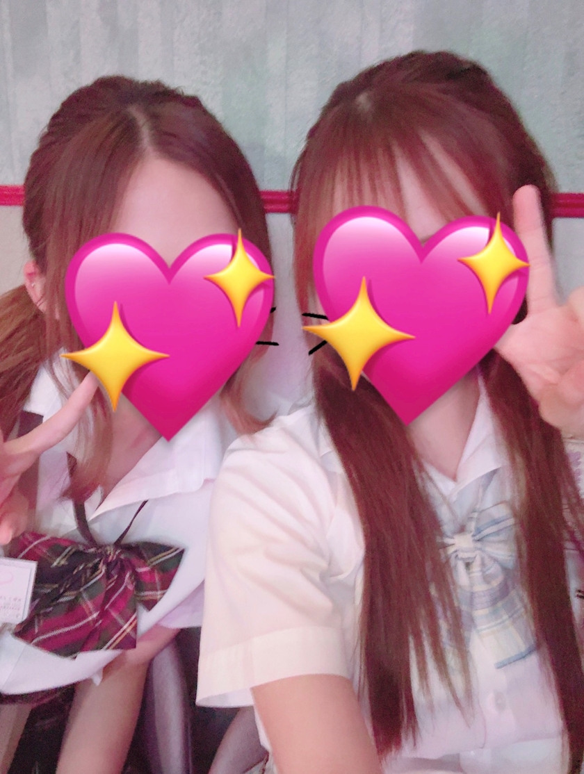 キャスト同士で撮影した仲良し写真