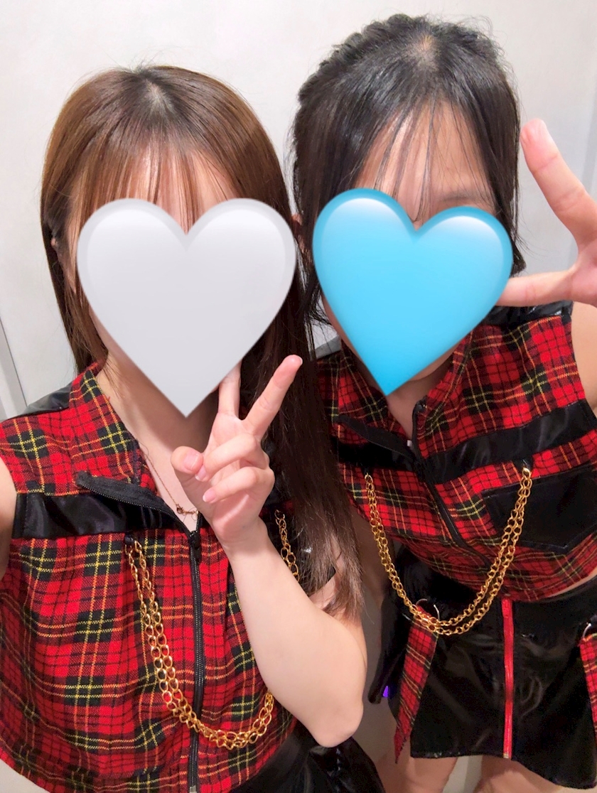キャスト同士で撮影した仲良し写真