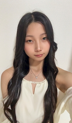 プロフィール写真5・みいな｜Gallery ANNEX・ギャラリー アネックス - 岡崎のスナック