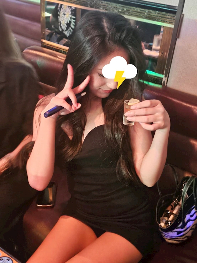 マナミ MOON LIGHT CLUB