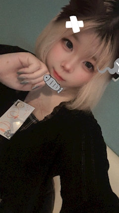 ゆあ「出勤してた」