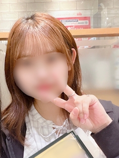 プロフィール写真1・昼　もか【池袋西口　Maria】｜Girls Bar Maria・マリア - 池袋西口のガールズバー