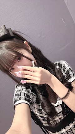 プロフィール写真1・いづな｜cafe & bar はちみつ - 新宿のガールズバー