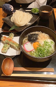 めめ【PRETTY】「おうどぅん！！🥢」