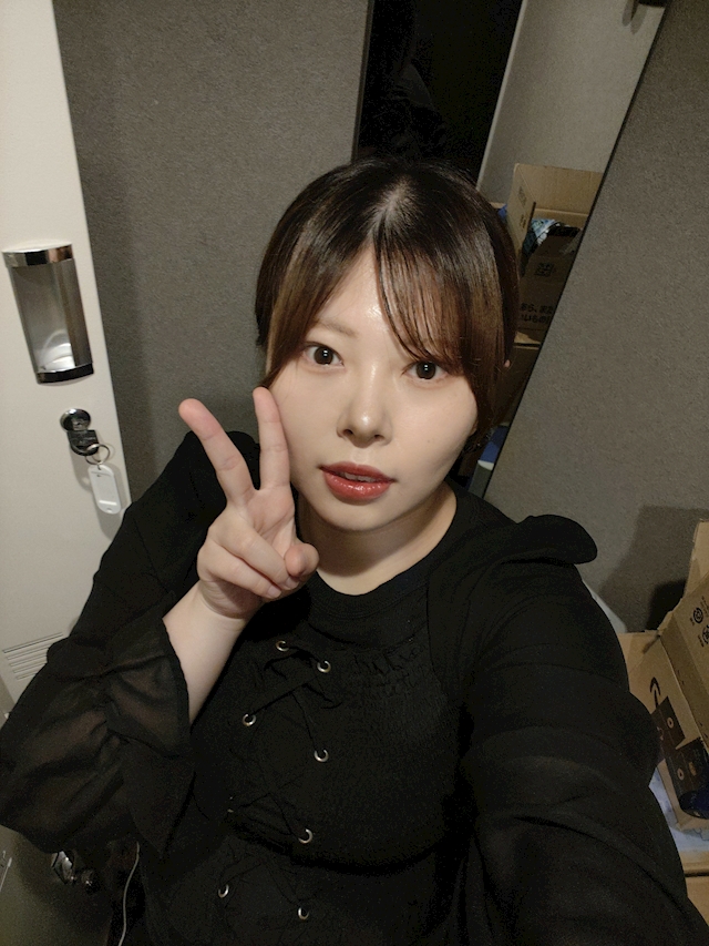 あや Ravi