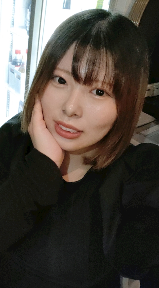 あや Ravi
