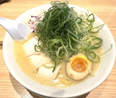 杉浦　彩香
