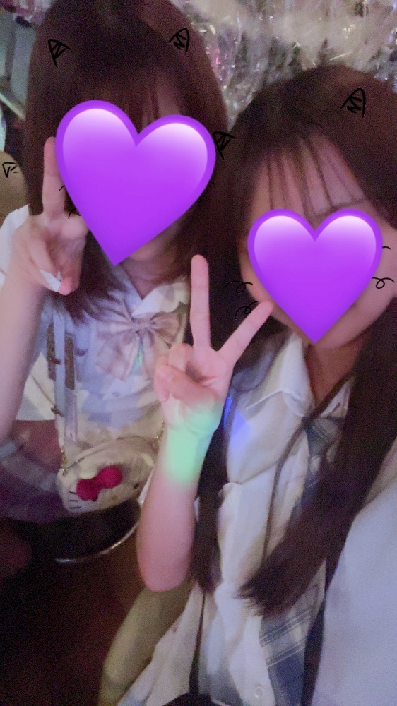キャスト同士で撮影した仲良し写真