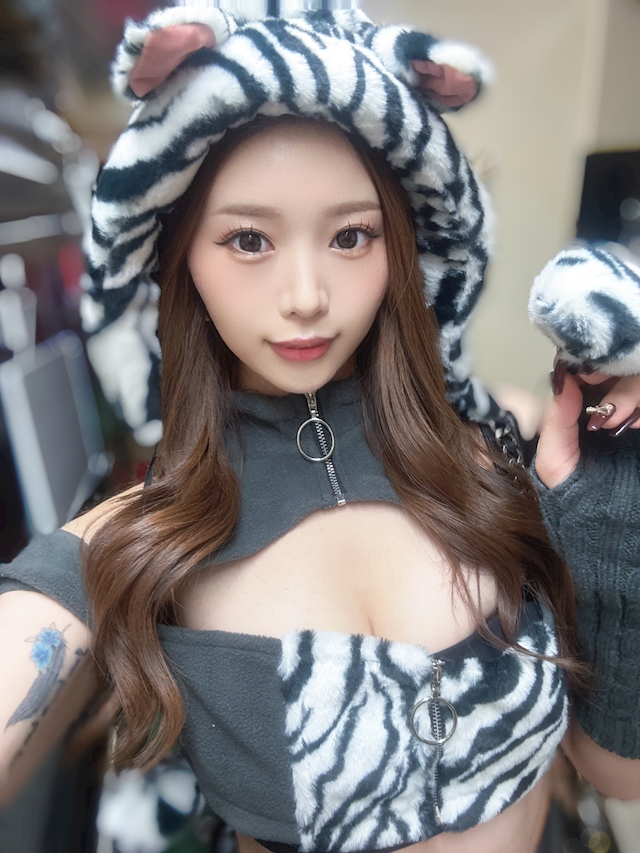 華