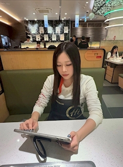 プロフィール写真4・あみ|Girls Bar AHKAH’s 豊田土橋店・アーカーズ トヨタツチハシ - 豊田のガールズバー