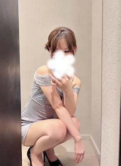 プロフィール写真4・花宮えれな🌷|Mrs.CAFE 光・ミセスカフェ ヒカリ - 名古屋 錦の熟女パブ/熟女キャバクラ