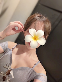 プロフィール写真3・花宮えれな🌷|Mrs.CAFE 光・ミセスカフェ ヒカリ - 名古屋 錦の熟女パブ/熟女キャバクラ