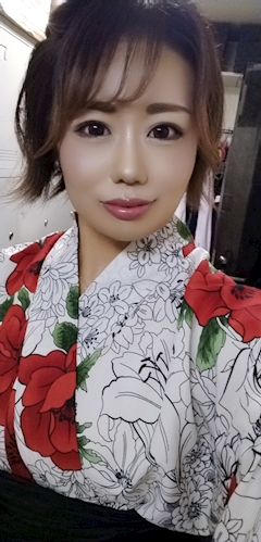 プロフィール写真3・みゆ|Mrs.CAFE~離宮~・ミセスカフェ リキュウ - 名古屋 錦の熟女パブ/熟女キャバクラ