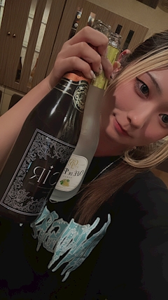 プロフィール写真2・みう|girls bar Noir・ノアール - 広島市(流川)のガールズバー