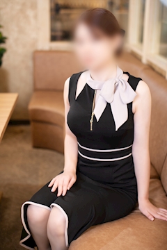 プロフィール写真5・石澤なおみ｜CLUB 菜の花・ナノハナ - 四国中央市のキャバクラ