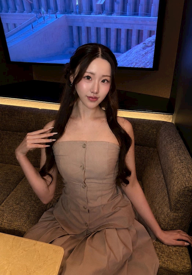 りり TSUBAKI LOUNGE 三宮店