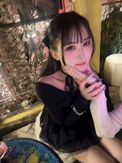 プロフィール写真2・ここ|cafe & bar はちみつ - 新宿のガールズバー