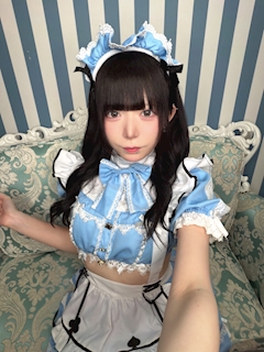 最近ブログを始めた女の子