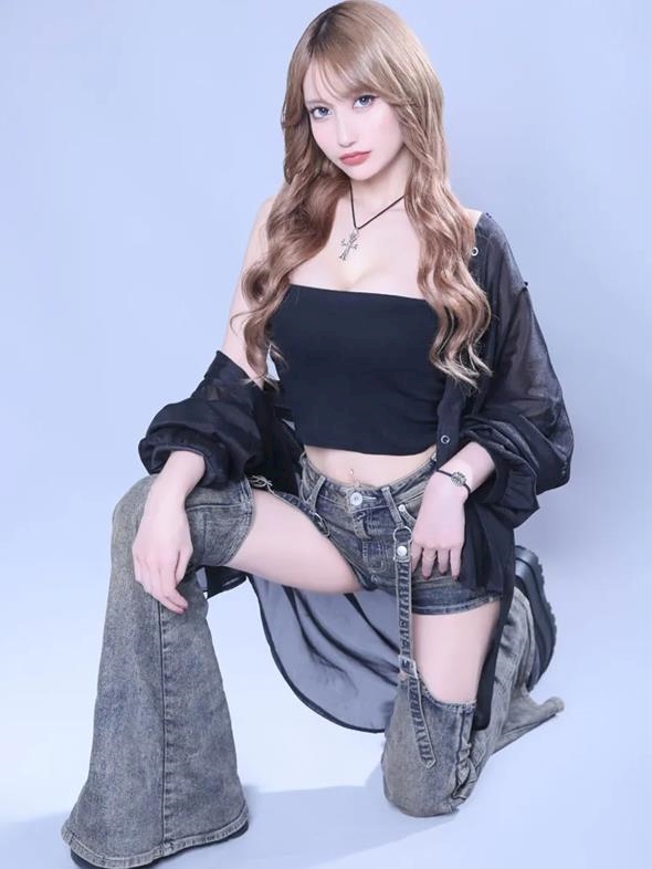 プロフィール写真3・綺咲エレナ｜
