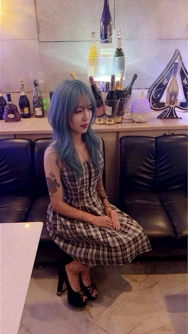 あいり KINGDAM LOUNGE
