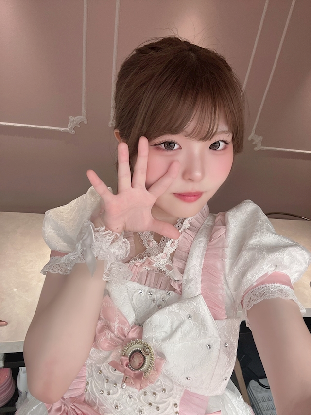 かれん LUNAROSA
