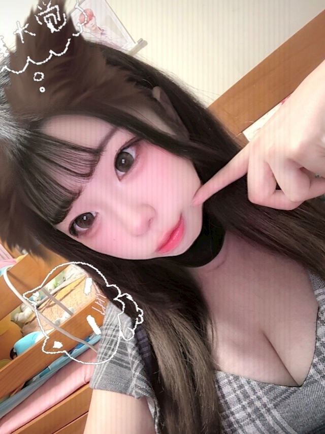 Rui🐱🩵 Girls Bar MOET