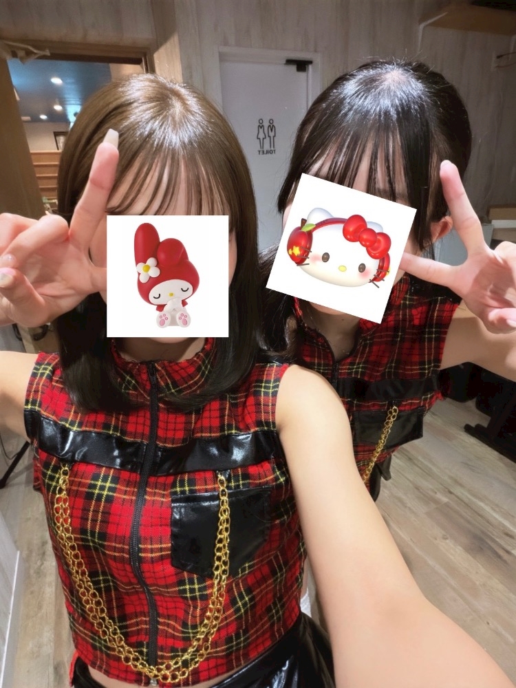 キャスト同士で撮影した仲良し写真