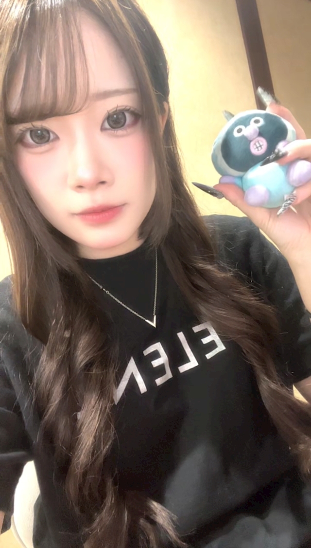 りな SELENE
