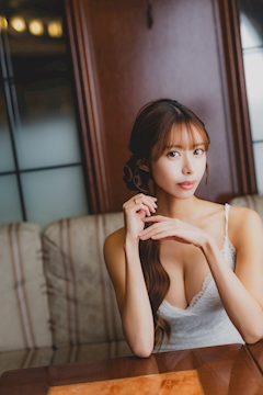 プロフィール写真2・かえで｜NOBLE・ノーブル - すすきののニュークラブ（キャバクラ）
