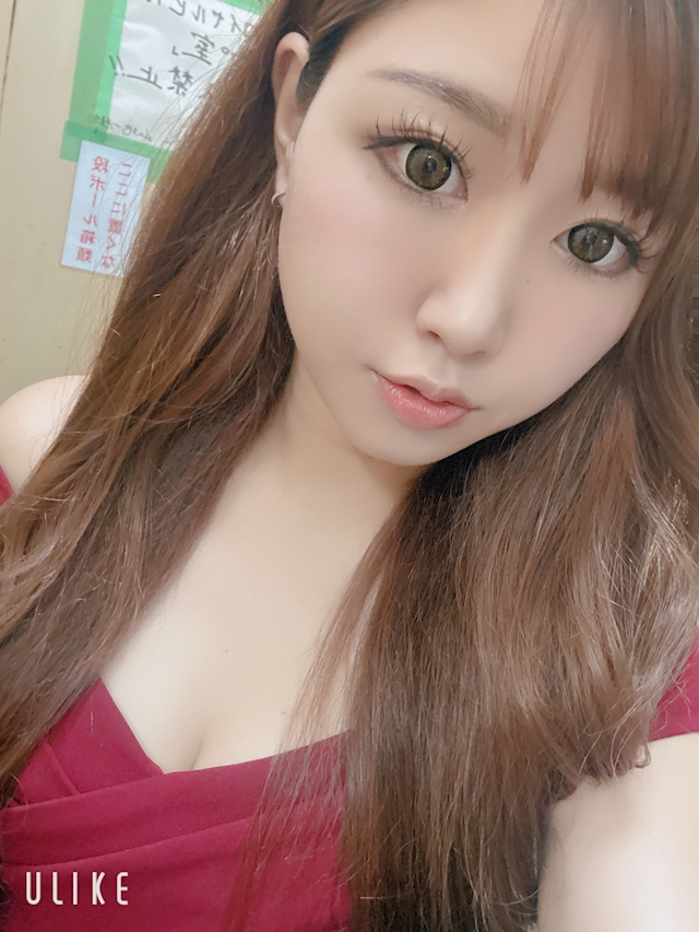 小栗まなつ