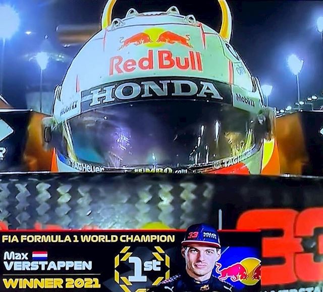 Red Bull HONDA 2021 F1 チャンピオンパーティー(^_^)・A.Sennaさんの