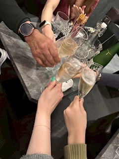 口コミ 愉快な仲間たち