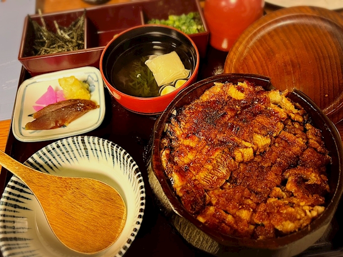 お庭も綺麗 ひつまぶし食べにあつた蓬莱軒さん あつた蓬莱軒 本店 蓬莱陣屋 金山 その他 ポケパラplus