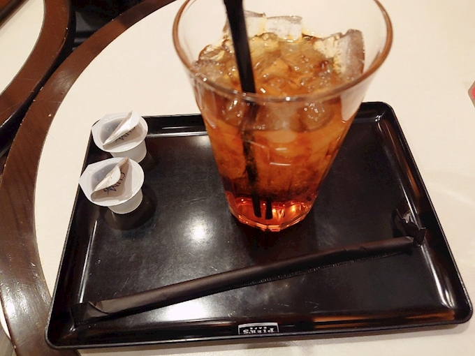 夜はここで打ち合わせ ピアーズ カフェ 南青山店 Pier 39 S Cafe 表参道 カフェ 喫茶 ポケパラplus
