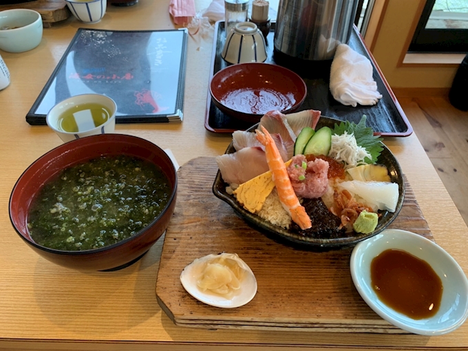 伊東市川奈で海鮮丼 バリうま 海女の小屋 海上亭 あまのこや かいじょうてい その他 ポケパラplus
