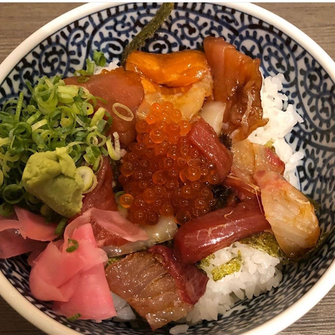 メガハイが安い美味しい海鮮丼駅前さん 海鮮丼の駅前 大阪1号店 梅田 その他 ポケパラplus