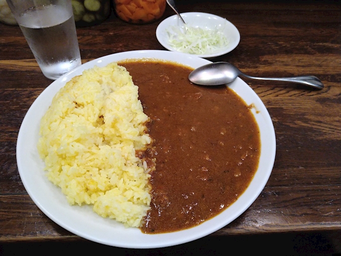 サッサッとカレーを食す Savoy ｻｳﾞｫｲ 三宮 カレー ポケパラplus