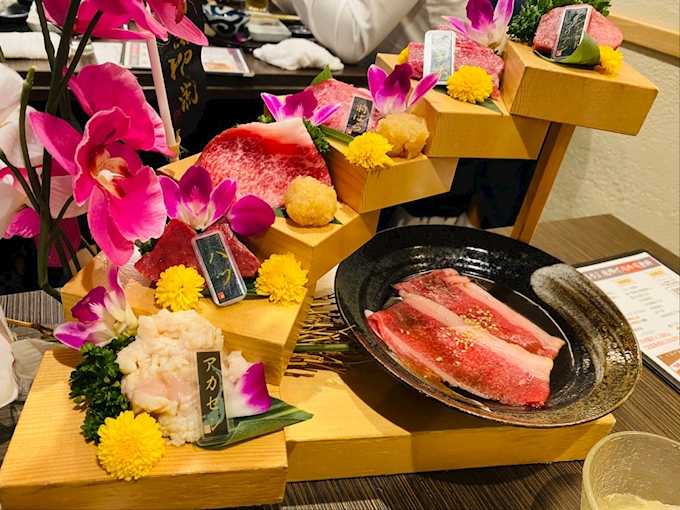 インスタ映え間違いなし 焼肉割烹 花の階段盛り 焼肉割烹 Yp流 難波 日本橋 道頓堀 焼肉 ホルモン ポケパラplus